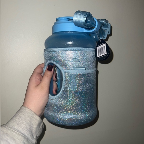 NEW HydroJug - Picture 2 of 3